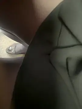 Snapshot of HiddenHoneyLDN chatting on January 14, 2026, 11:49 am HiddenHoneyLDN online show from January 14, 2026, 11:49 am