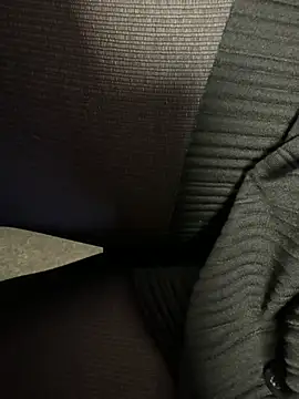 Snapshot of HiddenHoneyLDN chatting on February 12, 2026, 11:38 am HiddenHoneyLDN online show from February 12, 2026, 11:38 am