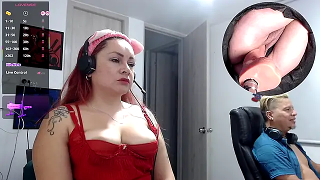 leidydi223 online show from November 11, 2025, 2:00 am