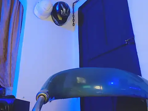 ElCaballeroNegro24 online show from December 5, 2025, 4:21 am