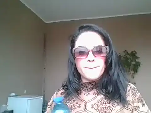 ITALIANASISIXX online show from March 11, 2026, 12:44 pm