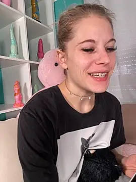 Snapshot of TheRealJessyLey chatting on October 5, 2025, 10:46 am TheRealJessyLey online show from October 5, 2025, 10:46 am