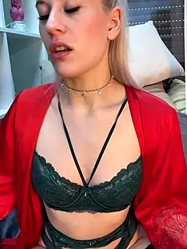 Snapshot of TheRealJessyLey chatting on October 28, 2025, 7:23 am TheRealJessyLey online show from October 28, 2025, 7:23 am