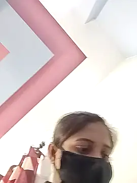 Snapshot of Ruhi_07 chatting on November 13, 2025, 4:22 am Ruhi 07 online show from November 13, 2025, 4:22 am