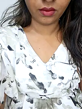 Marathi jiya1 online show from April 3, 2026, 5:05 am