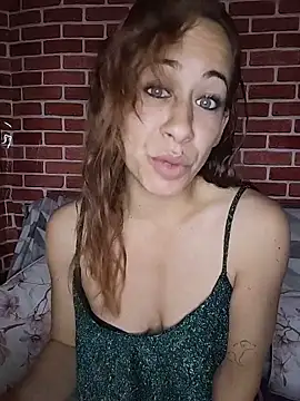 HotGinger66 online show from May 28, 2026, 9:28 am