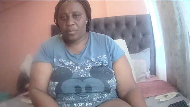 HUGEASSXXXXX online show from March 24, 2026, 5:56 am