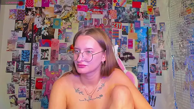 Snapshot of Maryyy_May chatting on October 13, 2025, 5:46 pm Maryyy May online show from October 13, 2025, 5:46 pm