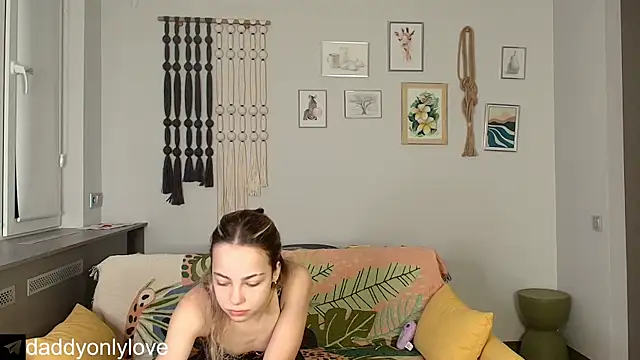 Snapshot of daddyonlyloveme chatting on November 1, 2025, 8:11 pm daddyonlyloveme online show from November 1, 2025, 8:11 pm