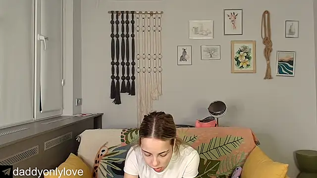 Snapshot of daddyonlyloveme chatting on November 2, 2025, 9:17 pm daddyonlyloveme online show from November 2, 2025, 9:17 pm