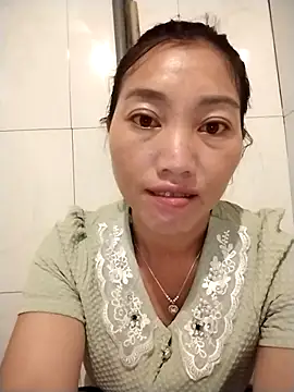 Snapshot of PhienPhien chatting on September 12, 2025, 10:32 pm PhienPhien online show from September 12, 2025, 10:32 pm