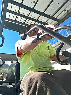 lildhot online show from October 31, 2025, 7:59 pm