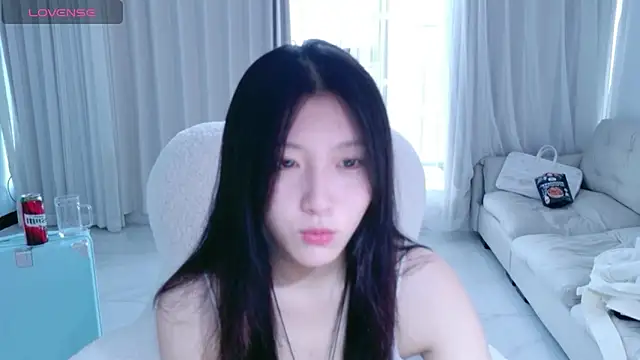 Snapshot of rainybb chatting on October 4, 2025, 8:45 am rainybb online show from October 4, 2025, 8:45 am
