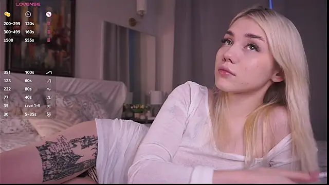 Snapshot of LilianBenskin chatting on December 20, 2025, 6:31 am LilianBenskin online show from December 20, 2025, 6:31 am