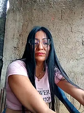 Snapshot of maturexxxnaughty chatting on April 20, 2026, 12:52 pm maturexxxnaughty online show from April 20, 2026, 12:52 pm