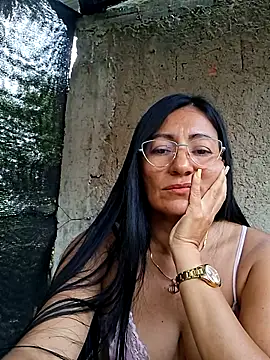 Snapshot of maturexxxnaughty chatting on April 23, 2026, 12:29 pm maturexxxnaughty online show from April 23, 2026, 12:29 pm