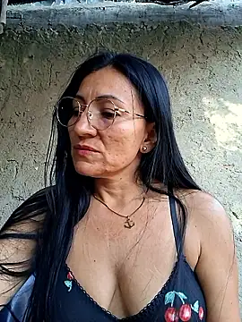 Snapshot of maturexxxnaughty chatting on May 7, 2026, 11:48 am maturexxxnaughty online show from May 7, 2026, 11:48 am