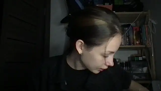 Yuna5343 online show from October 30, 2025, 8:09 pm