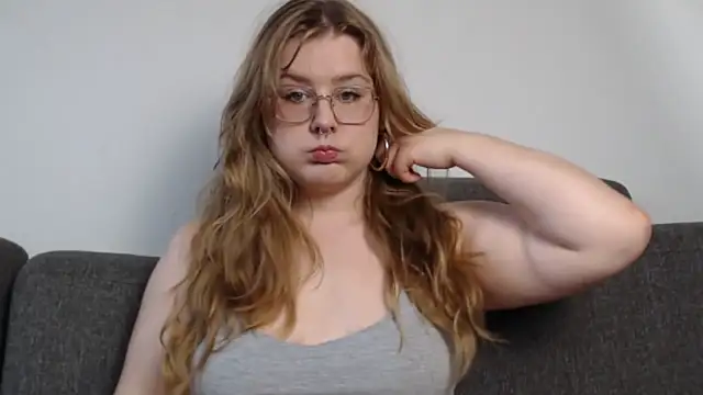 AgnesRoseCams online show from March 13, 2026, 12:12 pm