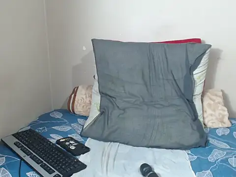 Snapshot of _SweetLips_ chatting on May 28, 2026, 11:02 pm SweetLips online show from May 28, 2026, 11:02 pm