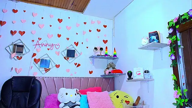 Anny Hurtado online show from November 26, 2025, 5:30 am