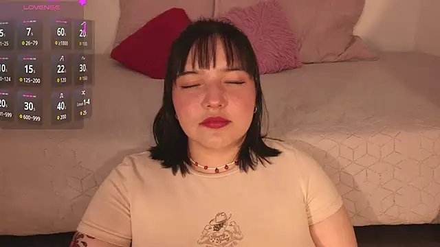 Gaby99  online show from October 21, 2025, 3:35 pm