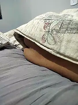 Snapshot of OlimpoRV chatting on October 4, 2025, 4:21 am OlimpoRV online show from October 4, 2025, 4:21 am