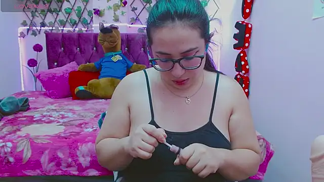 Estrella  sex online show from September 17, 2025, 8:43 pm