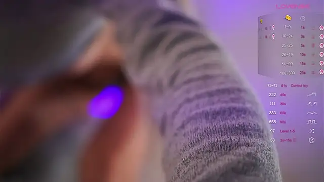 Snapshot of barbaramonn_ chatting on November 5, 2025, 8:25 am barbaramonn online show from November 5, 2025, 8:25 am