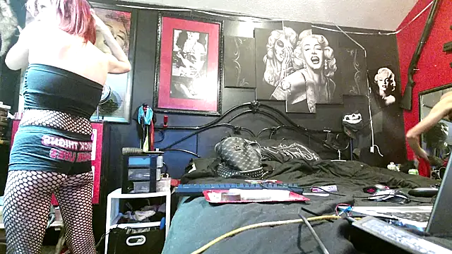 Splash Queen420 online show from December 16, 2025, 5:45 am