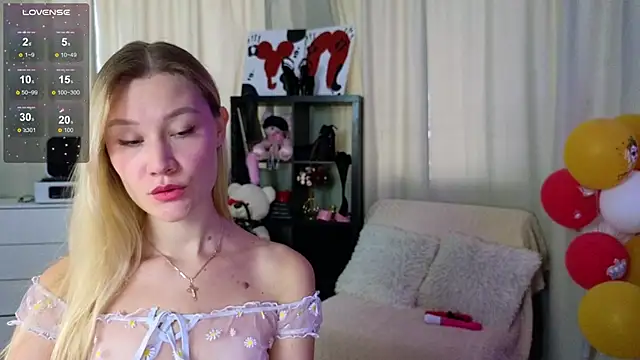 Snapshot of _Anna_Nolan_ chatting on September 9, 2025, 6:46 am Anna Nolan online show from September 9, 2025, 6:46 am