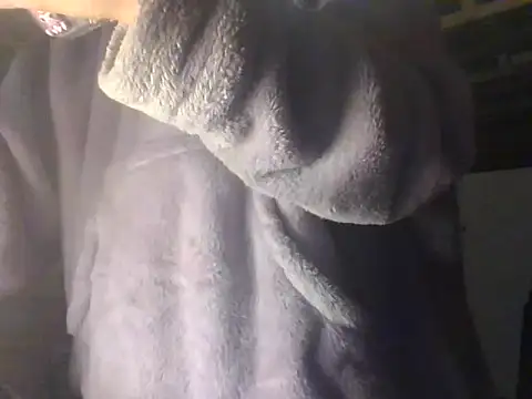 Snapshot of Wen_Vexxx chatting on October 19, 2025, 1:28 am Wen Vexxx online show from October 19, 2025, 1:28 am