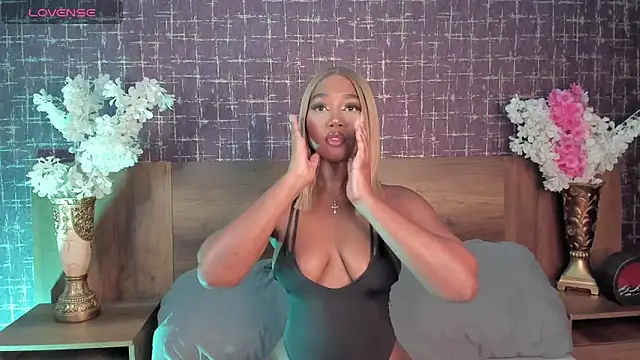 alisonn moon online show from November 27, 2025, 8:22 pm