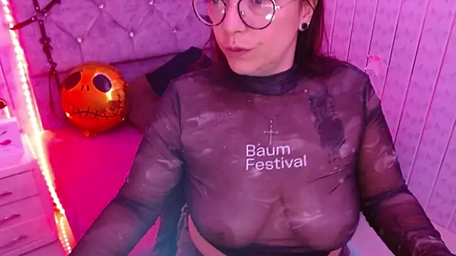 Snapshot of Susanahotsexxx chatting on October 27, 2025, 9:19 pm Susanahotsexxx online show from October 27, 2025, 9:19 pm