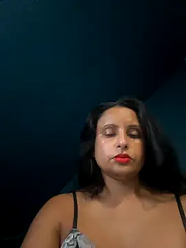 Snapshot of Angelaarayexx chatting on October 14, 2025, 10:16 am Angelaarayexx online show from October 14, 2025, 10:16 am