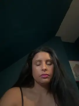 Snapshot of Angelaarayexx chatting on March 7, 2026, 2:25 pm Angelaarayexx online show from March 7, 2026, 2:25 pm