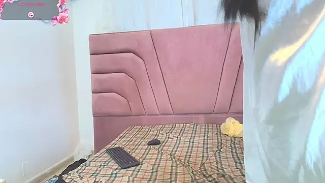 Snapshot of LadyandMaverick chatting on March 17, 2026, 3:22 am LadyandMaverick online show from March 17, 2026, 3:22 am