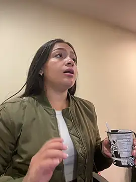 Alyha Cortes online show from March 11, 2026, 1:39 pm