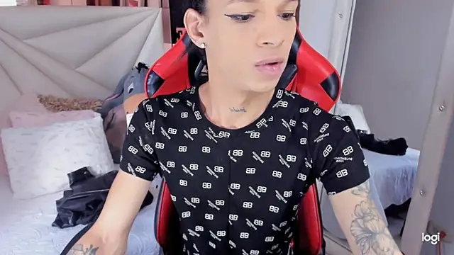 Snapshot of sara_slut21 chatting on December 10, 2024, 1:55 pm sara slut21 online show from December 10, 2024, 1:55 pm