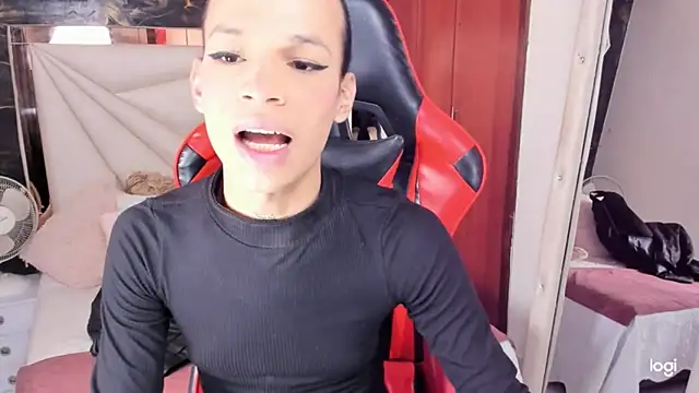 Snapshot of sara_slut21 chatting on December 19, 2024, 3:41 pm sara slut21 online show from December 19, 2024, 3:41 pm