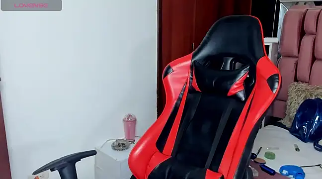 Snapshot of sara_slut21 chatting on March 11, 2025, 2:43 am sara slut21 online show from March 11, 2025, 2:43 am