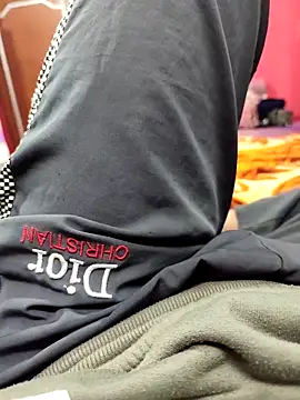 mannu11223 online show from December 5, 2025, 10:24 am