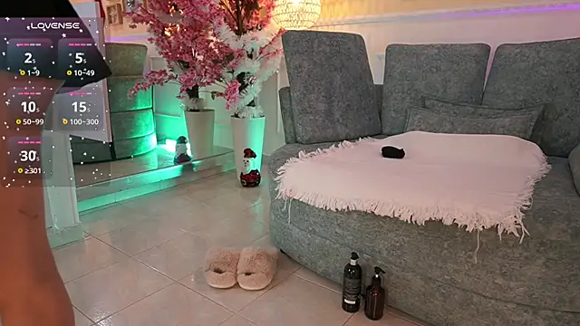 LoonaNyx online show from December 15, 2025, 11:36 am