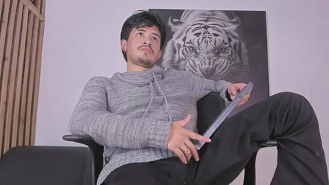 DimitriDeluxe online show from October 16, 2025, 7:48 pm