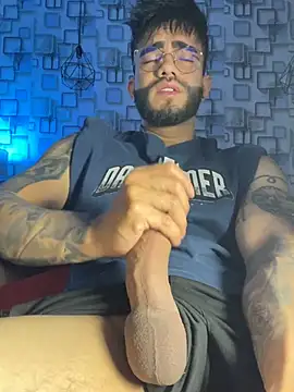 Snapshot of King_Draven3 chatting on March 18, 2026, 7:28 pm King Draven3 online show from March 18, 2026, 7:28 pm