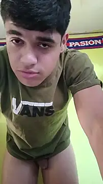 juanfritaa21 online show from May 28, 2026, 8:50 pm