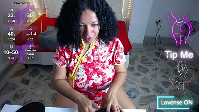 Snapshot of michel_rous_ chatting on February 8, 2026, 5:38 pm michel rous online show from February 8, 2026, 5:38 pm