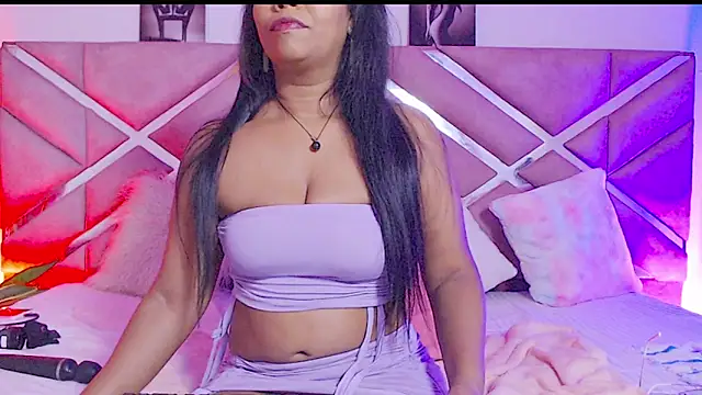 sofia 07 online show from October 12, 2025, 5:39 am