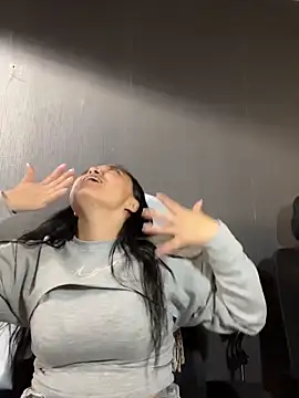 Emily Rivers  online show from February 20, 2026, 1:44 pm