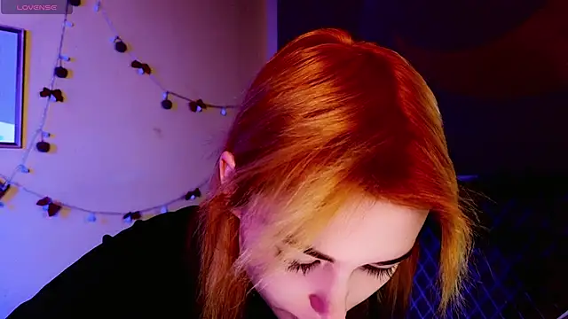 Snapshot of Kiara_Dream chatting on January 7, 2026, 9:50 pm Kiara Dream online show from January 7, 2026, 9:50 pm